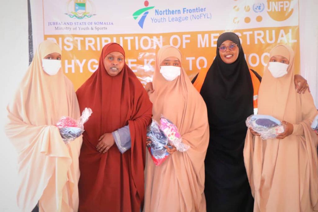 UNFPA_SOMALIA's tweet photo. In partnership with the Minsitry of Youth and Sports Jubaland, we have distributed sanitary pads to school going girls in Kismayo, as part of Menstrual Hygiene Management (MHM) intervention to reduce school absenteeism. https://t.co/hIaoii8Wq5
