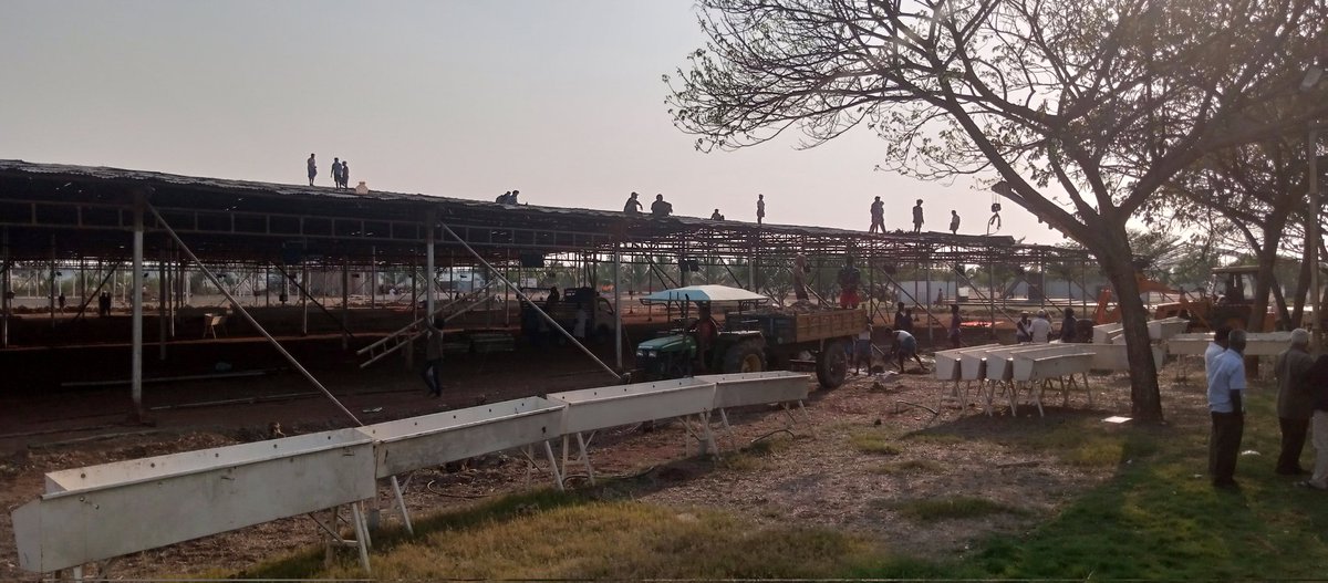 Jilla_Sakthi13's tweet photo. #Beast  Audio Launch Set

Progress ongoing 🤩 on Chennai !!!

Tickets Available 😄

#Beast @actorvijay https://t.co/vkRp6omohc