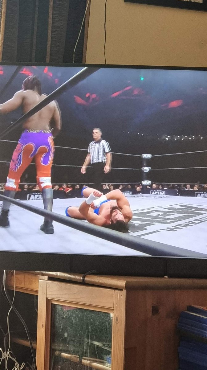 BrightsideWres's tweet photo. #whatbar https://t.co/3zqqTWpFPj