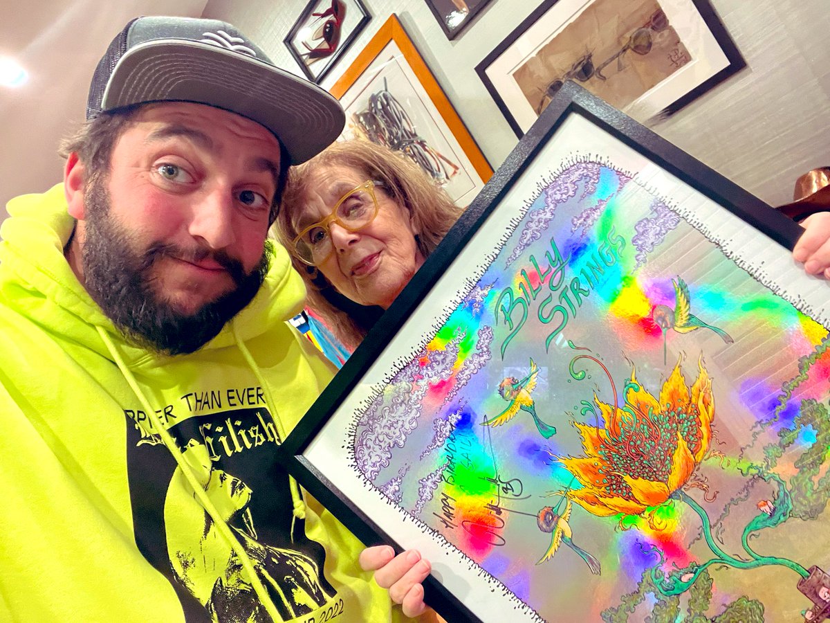 Bkov9's tweet photo. A good time by all. Thank you @BillyStrings 

Happy 75 Mom 💜 #ItsTheMother 

🪴🔥⚡️ https://t.co/h3l61edJ0B