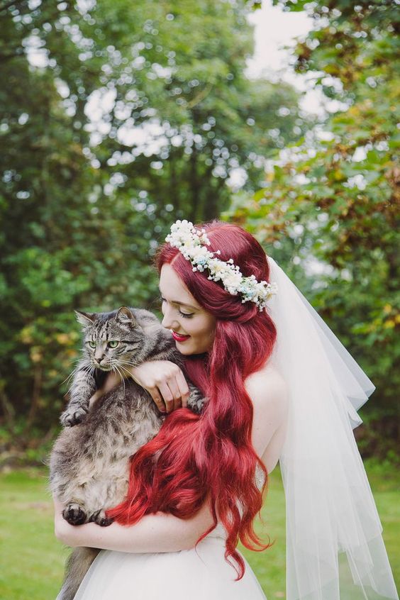 La sposa dai capelli colorati dlvr.it/SLYfjR