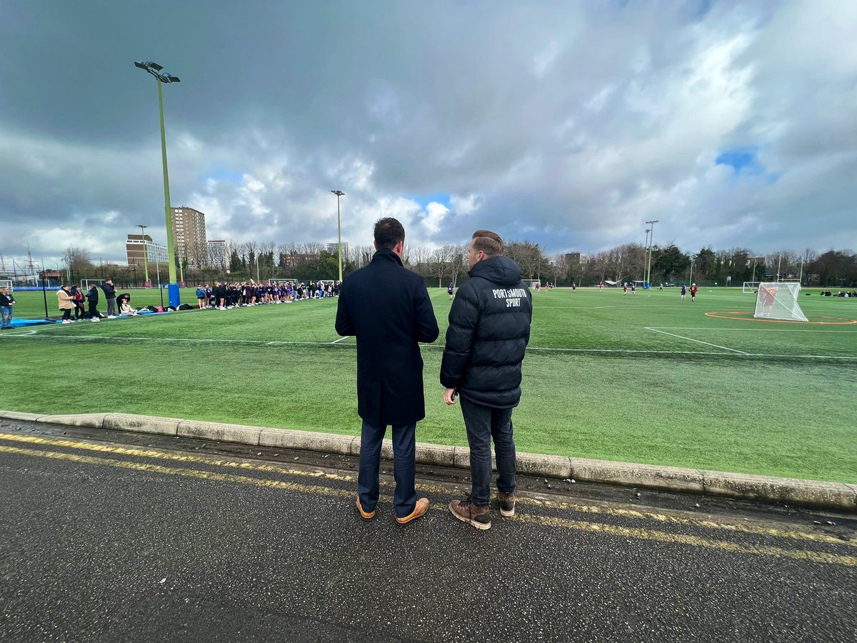 StephenMorganMP's tweet photo. Enjoyed joining @UOPsport #Varsity2022 this morning to cheer on @portsmouthuni talented students competing with @unisouthampton. Come on #Portsmouth! 🏆 https://t.co/XHUeOXIIiy
