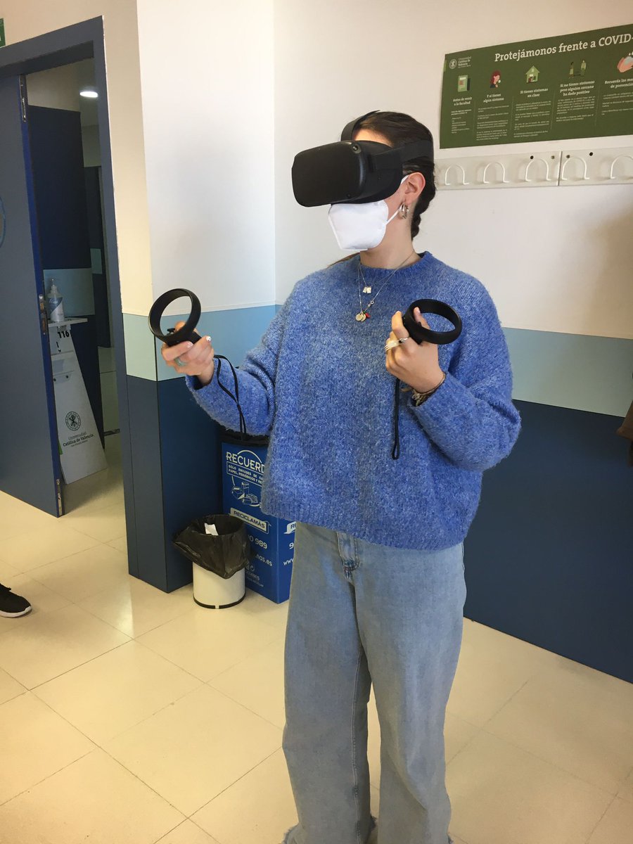 KaelricVordaine's tweet photo. Y otra sesión interesantísima de sábado en el Máster INNOVATE. La asignatura Tecnologías Educativas Emergentes con: Robots, gafas de RA y mucho más... 
con @puigandres76  
@GomGarSol @IPC_profesor @SaraCifuent @fdz_rocio https://t.co/LG3iJV4HIT