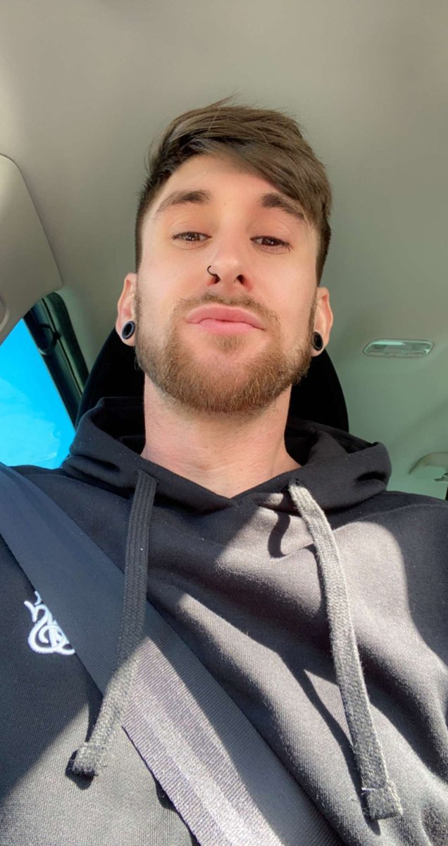 NDPsychStudent's tweet photo. How this man have the audacity to look this dam fine 🔥🔥🔥 without even trying 🤤🥵🥵 #hotbf https://t.co/zu9YZv4v7k