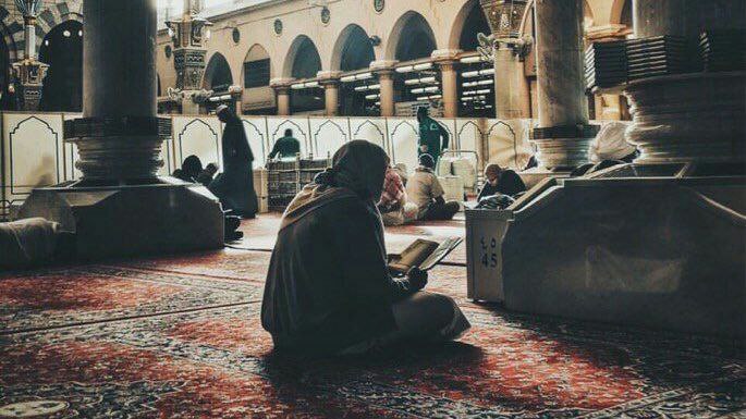 HopeToSeeYou5's tweet photo. -
فاسكُب دُموعكَ إنّ الله يُبصرها 
واسألهُ  ما شِئتَ  إنَّ اللهَ  فعّالُ ! 💛. https://t.co/qmfea3ypPA