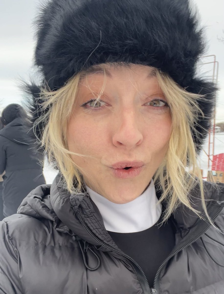 CASIE 💕☀️ tweet media