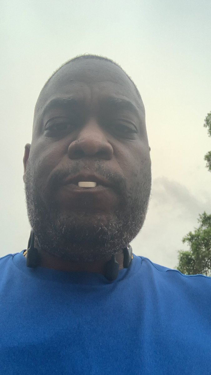 RunnerWest's tweet photo. Time for a great morning. Ready for the @trackshack Winter Park 2 mile race #WPRR https://t.co/ND1JQ0H2Yh