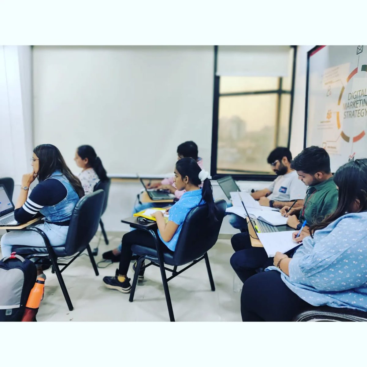 saurabrandveda's tweet photo. Education is something we have to keep pursuing day after day
.
.
.
#brandveda #digitalmarketing #teahing #learning #institute https://t.co/ZBy8cKinmr