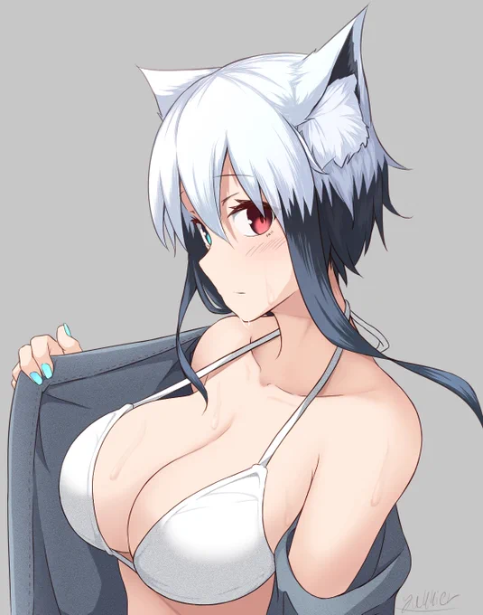 ビキニパーカーこごちちゃん💦 