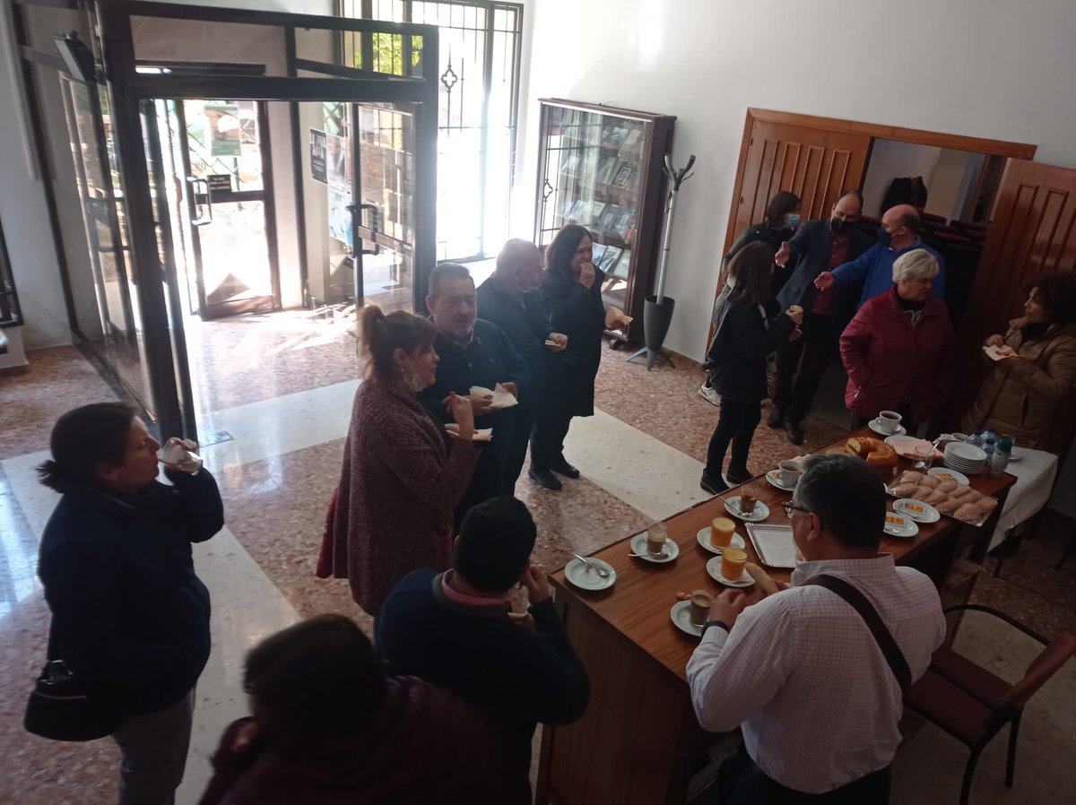 FernandoUMA's tweet photo. En el Encuentro bibliotecario de Andalucía #9EncAAB, de la Asociacion Andaluza de Bibliotecarios, @AABPresidente en #Archidona, hemos hecho un receso para un delicioso desayuno. Gracias a la @archidonabiblio, anfitriona de la reunión. https://t.co/KJdXidlseN