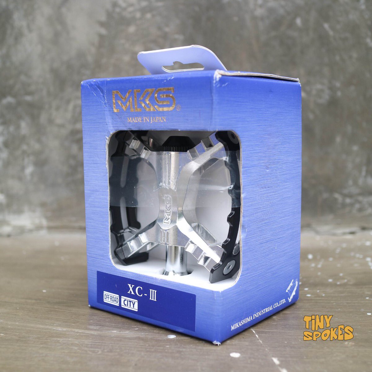 TinySpokes's tweet photo. WTS MKS XC III Beartrap Black
Condition : New
Price : 1.350.000
(*the price exclude shipping from Surabaya)
Tokopedia Ready
more information hit us on DM
#fnfjb https://t.co/vYfpJb5nQ4