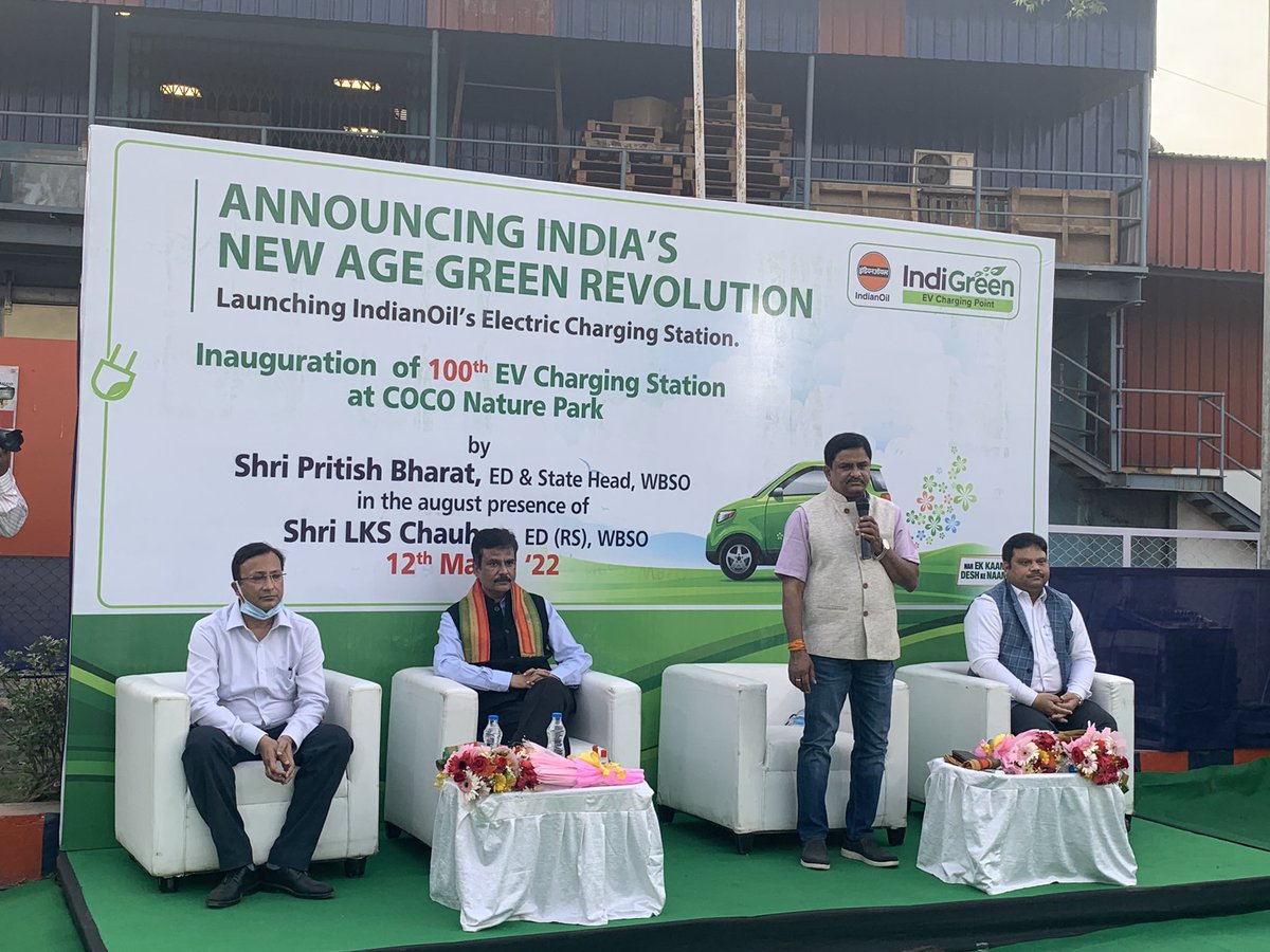 wb_IndianOil's tweet photo. Inauguration of 100th EV Charging Station in West Bengal at COCO Nature Park in presence of Shri P Bharat, ED&SH WBSO, Shri LKS Chauhan ED(RS) WBSO, Shri Manash Routray GM(RS) and other senior officials of IOCL.A small step by IndianOil, a big step towards Green Energy #IndianOil https://t.co/YgvlB6PUVr