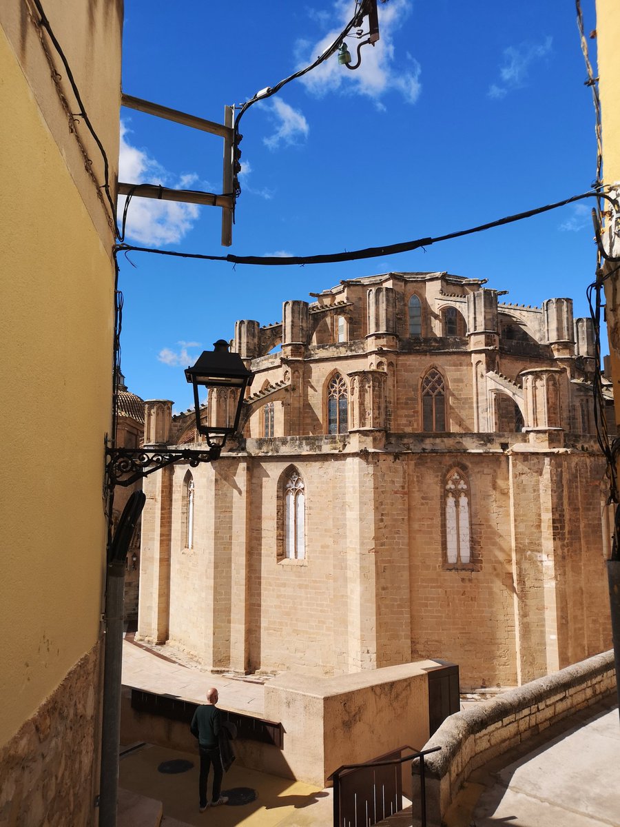 albafores's tweet photo. 📷 La llum després la pluja @Tortosa @tortosaturisme @terresebretur #tortosa #baixebre #panoramica #catedral #pujadaalcastell #LaSuda #passeig https://t.co/wAfS8n5WrU