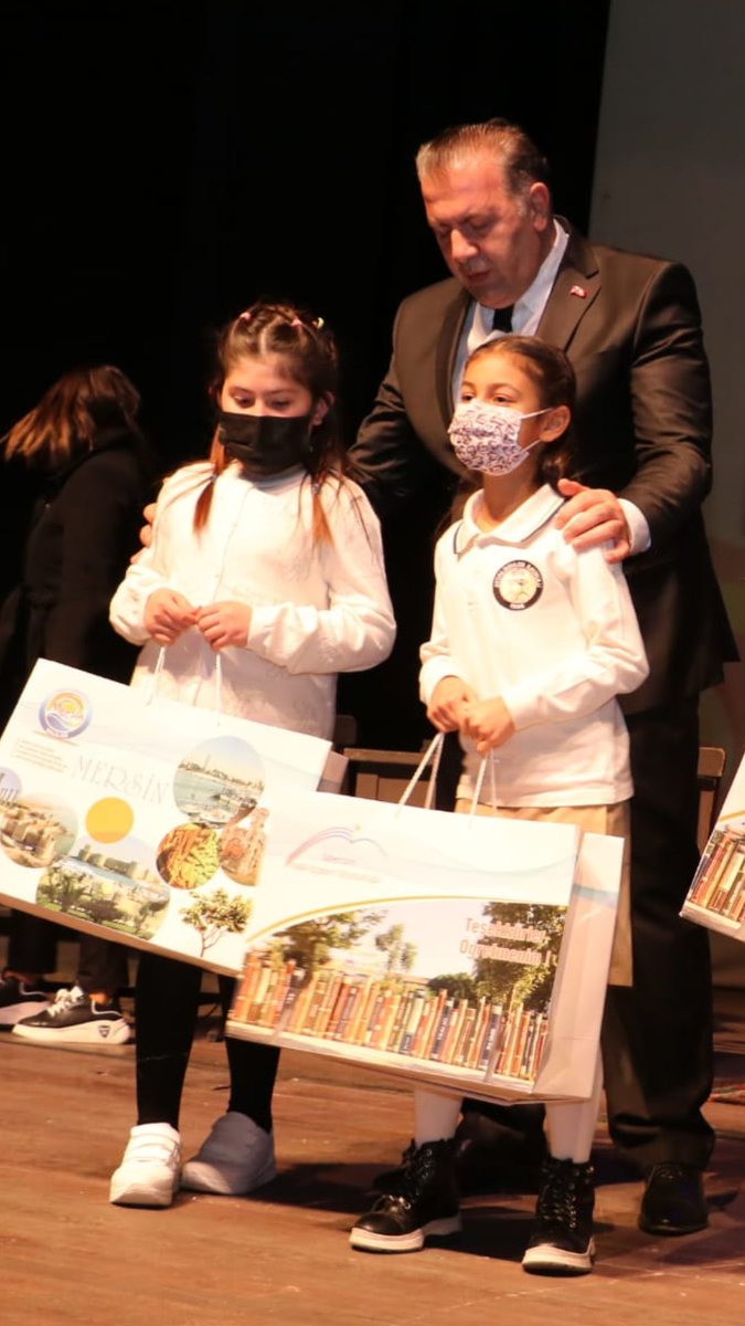 Aydinlikevlerio's tweet photo. “Yüreklerde Akif Dillerde Hürriyet”  resim yarışmasında2/A sınıfı öğrencimiz NazOGULGÖNEN  Mersin il ikinciliği derecesine layık görülmüştür.Öğrencimizi, öğretmenini ve ailesini tebrik ederiz
@tcmeb @MersinValiligi @aliihsansu_ @MersinMEM @AdemKoca46 @yenisehirmem_33 @necmidinc https://t.co/T5QEHLfRod