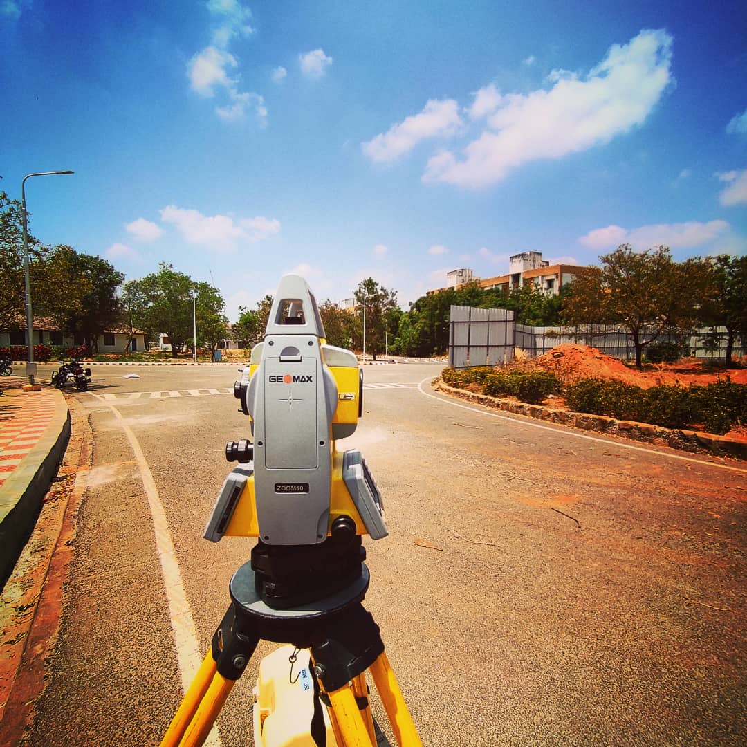 urdlsb's tweet photo. School Building #excavation marking at #anuvijay_township , #kudangulam

Survey works:
Boundary Survey
Setting Out
Topographical Survey
Contour Survey (Levels)
Interior Survey
@zx_vicky70
#digitallandsurveyors #uprisedigitallandsurveyandbuilders 
#surveying #totalstation https://t.co/czSLe5Rqns