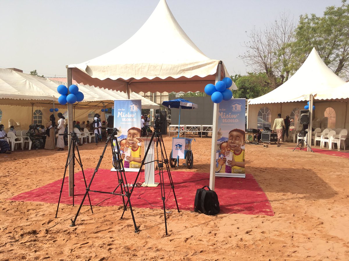 CheickLait's tweet photo. Lancement de la marque #TRANSLAIT (Union des Sociétés Coopératives des Transformateurs & Revendeurs de Lait de Bamako). https://t.co/FxtchLo24o