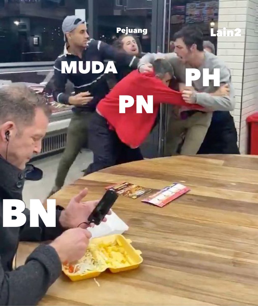 thezulfo_'s tweet photo. #JohorElection in a nutshell. https://t.co/7Mvp1PnNqF