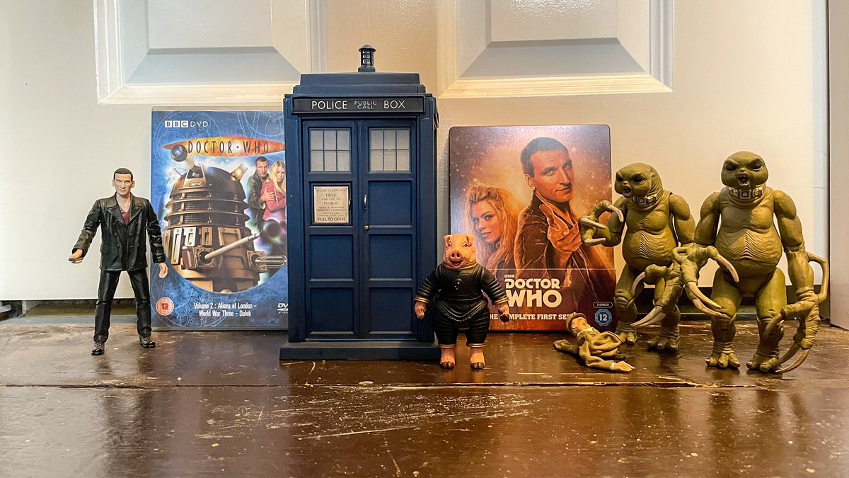 JR1991JR's tweet photo. Here we go! Doctor Who Aliens Of London.
Part two, World War Three, will follow later today.
The next poll will be a Classic Who poll, possibly up later this weekend #DoctorWho #AliensOfLondon https://t.co/4JLezFtpoi