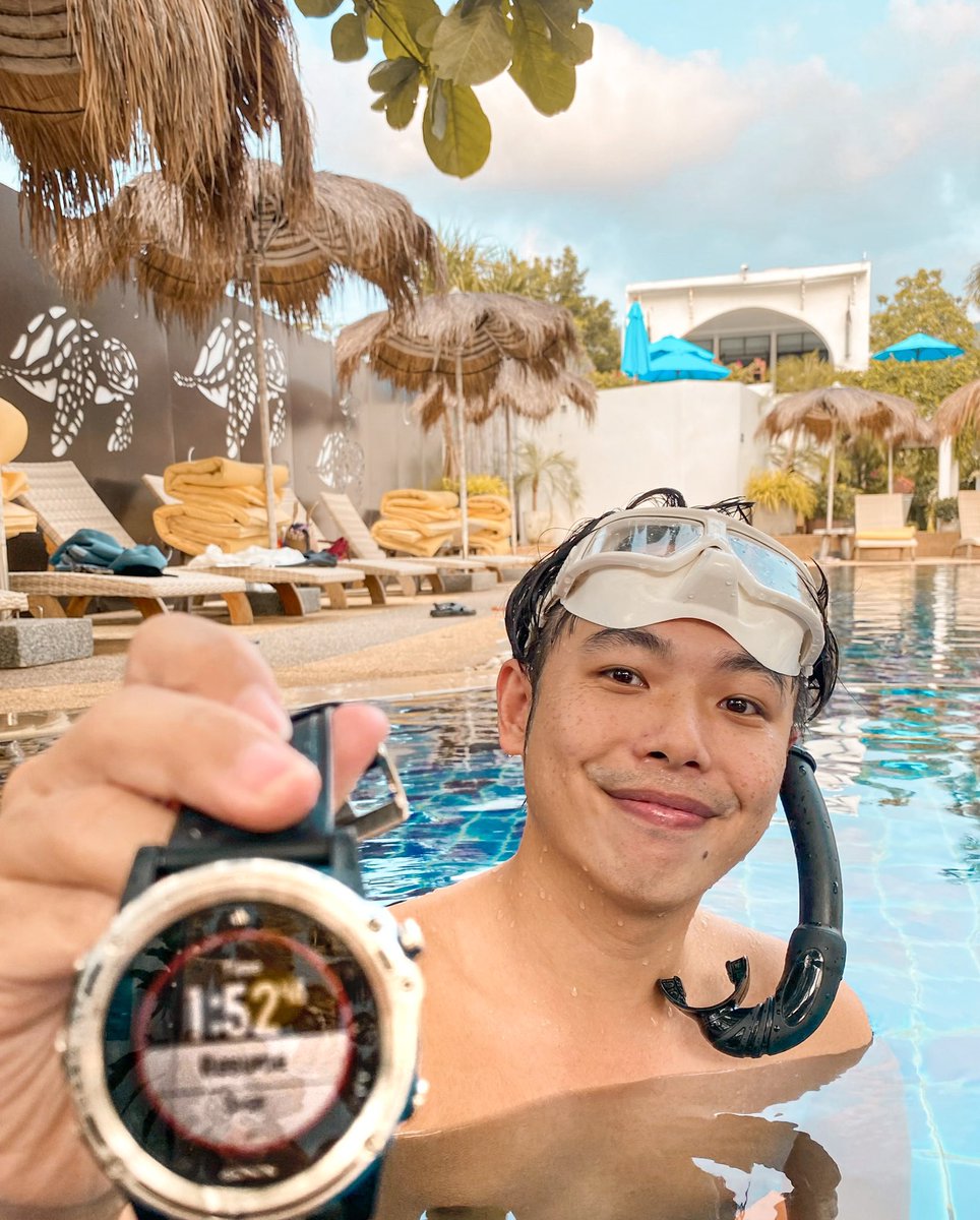 เรียนฟรีไดร์ฟวันนี้ผ่านไปได้แบบยังไม่ค่อยคล่อง555 พรุ่งนี้ลุยต่อ ครั้งแรกกับความกลัวน้ำ กลัวใต้น้ำกลัวการหายใจทางปากกลัวไปหมดแต่ผ่านมีครูดี รู้สึกรีแลกซ์มากๆ โรงเรียน secret of mermaid <a href="/Wowwlog/">วาวว่า</a>