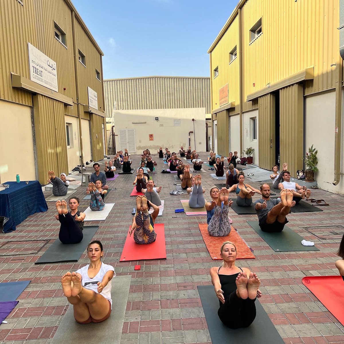 YST4Odanadi's tweet photo. The Ashtanga Yoga Dubai folk this morning who literally stopped traffic for #YST2022 !😍
Thank you to everyone who showed up and stood in solidarity with the young survivors of human trafficking in India. #OneDayOneVoice
📸 Ashtanga Yoga Dubai https://t.co/ZlKu0YRRXM