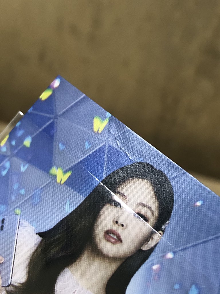 yourbrycreates's tweet photo. Jennie has a minor dent https://t.co/uzgrReP0uo