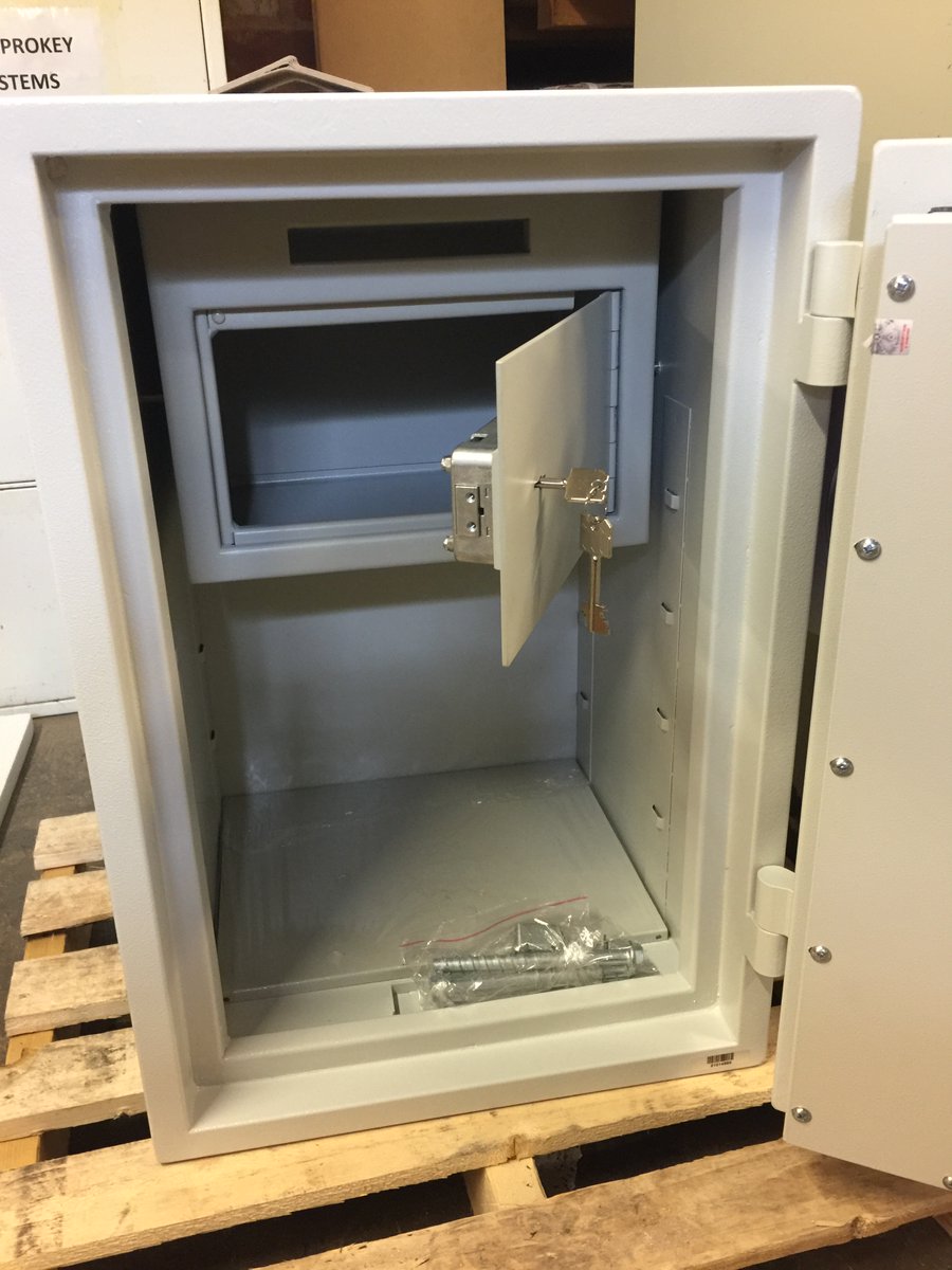 HydanLtd's tweet photo. Hydan also offer bespoke services like these deposit coffers designed to be installed and easily removed if no longer required.. #Hydan #Safes #CIT #Bespoke #Deposit https://t.co/QPBIxFQpSS