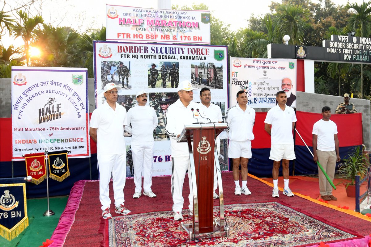 BSFNBFTR's tweet photo. 12.03.22
A 21 Km Half Marathon was organized by @BSFNBFTR Kadamtala under the aegis of #AzadiKaAmritMahotsav &amp; #DeshKiHifajatDeshKiSuraksha.
 Sh Ajai Singh,IG @BSFNBFTR flagged off the event. IG #BSF &amp; all ranks participated in the event with great zeal &amp; enthusiasm.
@BSF_India https://t.co/jCnBs4tDUD