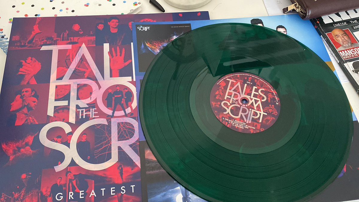 thescript's tweet photo. Painting the... turntables green one vinyl at a time!! Amazing seeing all of your videos and pictures 🤘🏻 

https://t.co/f6TyXSZaX7

📷 @emmaollyscript1 @Katie89_x @MeganLou2013 @caitlin_TS https://t.co/vfoJI2M64m