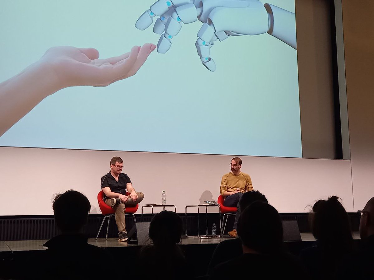 artscience_uzh's tweet photo. Am Donnerstag war die Buchvernissage von "Dreaming Data"! Mit Autor Manuel Kaufmann vom kuratorischen Team von #PlanetDigital und Max Jablonowski von den @PKulturen.
#ArtificialCreativity #AI #OpenAccess https://t.co/sCF6mJwhX7