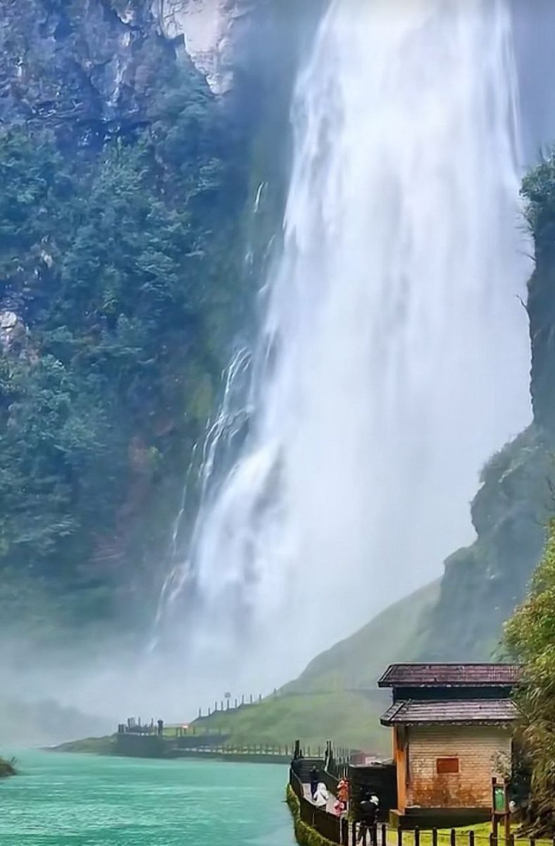 KingJob76117307's tweet photo. 水到绝境是风景，人到绝处是重生。 https://t.co/WxzIMNkXnI