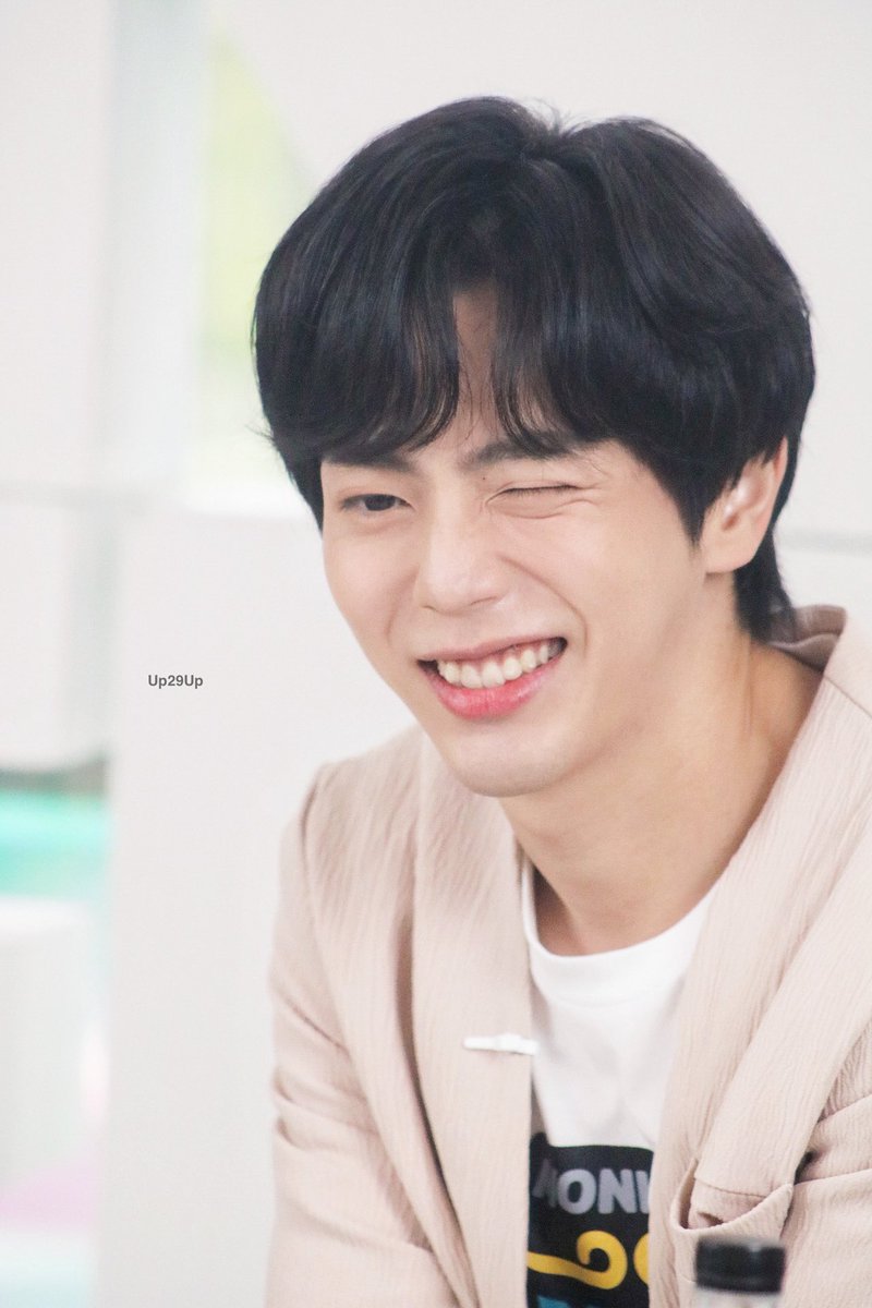 Sholly30555051's tweet photo. มัมหมีดีใจที่ได้รักอัพดีใจด้วยนะครับอยากให้หนูเป็นที่รักของคนเยอะๆ ดูแลสุขภาพด้วยนะคร้าบบบ
#1M300KMayoGrowUp https://t.co/sfwaTy97nJ