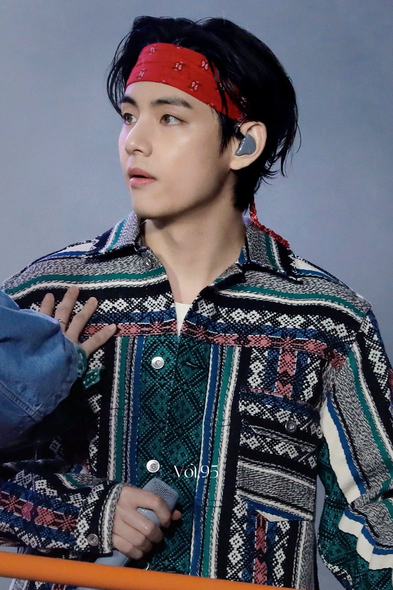 visionoflove_95's tweet photo. 220312 PTD in Seoul DAY2
pre
#방탄소년단   #BTS   #V #뷔 
#TAEHYUNG #태형 @BTS_twt https://t.co/DYm6oezCqG
