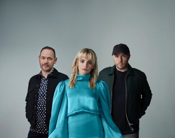 JoWhereToGo's tweet photo. #COMINGTONEWCASTLE #ad
@CHVRCHES
on tour
plus #NewRelease
+ RELEASE:
SCREEN VIOLENCE: DIRECTOR’S CUT
FEATURING THREE NEW SONGS
‘KILLER’, ‘BITTER END’ & ‘SCREAMING’
#tourpreview and #tickets https://t.co/d8hgzqtjqk
https://t.co/Ti2BhPM1w7 https://t.co/voPUwBsKjt https://t.co/iSruu2rA0c