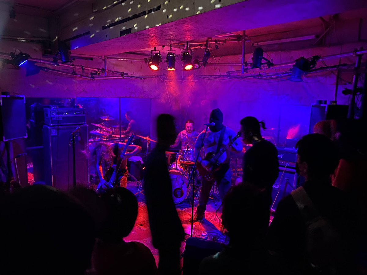 Bloody great start to the night with <a href="/AxNx_OsakaJapan/">𝐀𝐝𝐢𝐩𝐨𝐜𝐞𝐫𝐞 𝐍𝐞𝐜𝐫𝐨𝐩𝐡𝐢𝐥𝐢𝐚</a> and @HandsomebobBand 🤘🤘