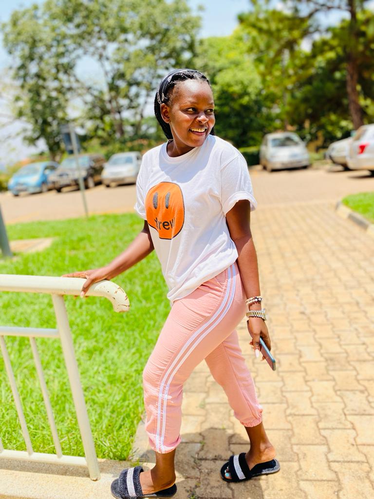 TheKingHersel13's tweet photo. What do u know about makerereans🥵 https://t.co/i1ecZo76xr