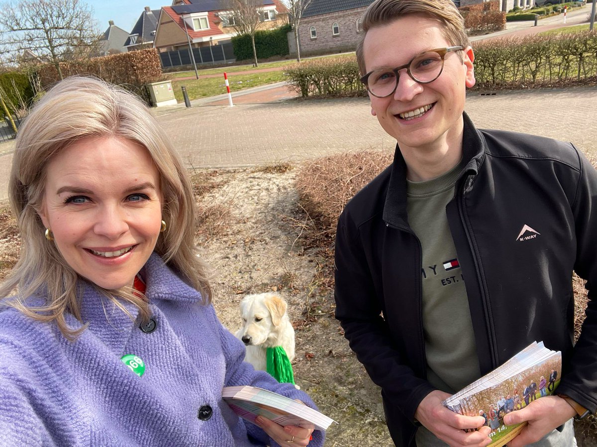 D66's tweet photo. Onze oproep in alle gesprekken vandaag:

Stem op een partij die de democratie beschermt, niet bedreigt. Stem op een partij die tegenstellingen wil overbruggen, niet aanjagen.

Stem in vrijheid. Voor vrijheid. Wees niet stil. Gebruik je stem.
#stemD66 https://t.co/SwzO81GGlP
