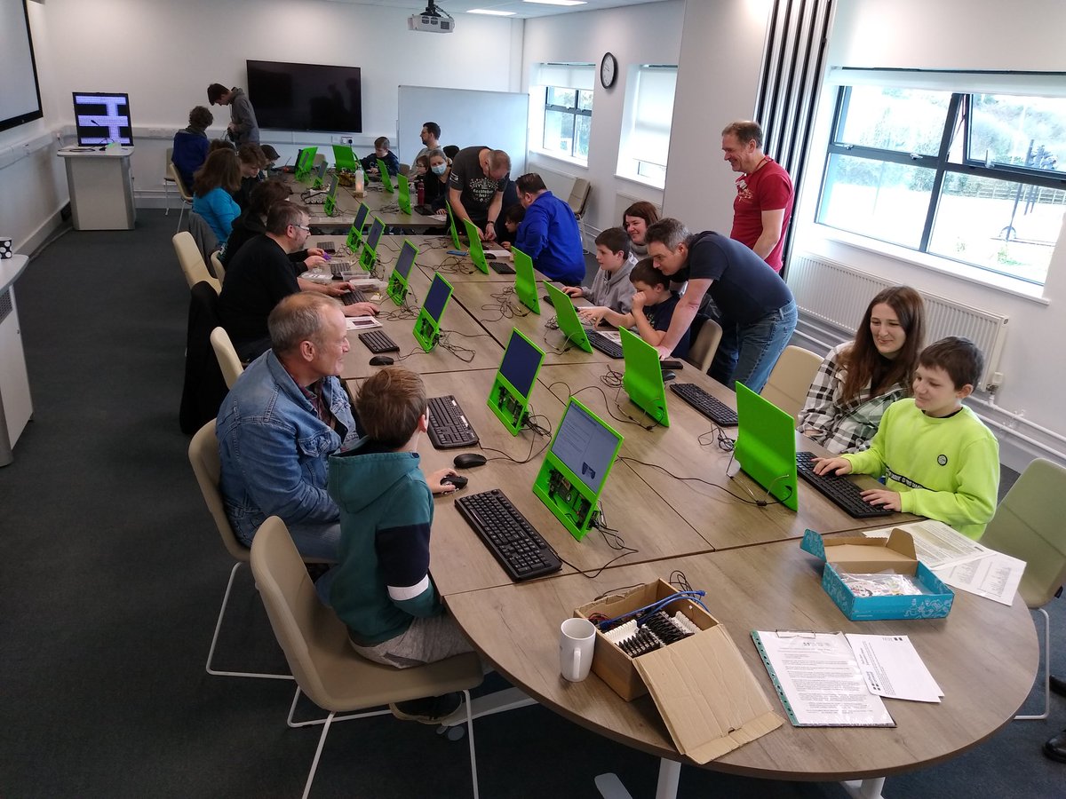 TechCornwall_'s tweet photo. A very busy Cornwall Tech Jam today. Lots of coding being done by newcomers and seasoned attendees.
Teachable Machine & Debbie with Emily from @hi9io, robots and plenty of LED. https://t.co/Rg75dLviPa