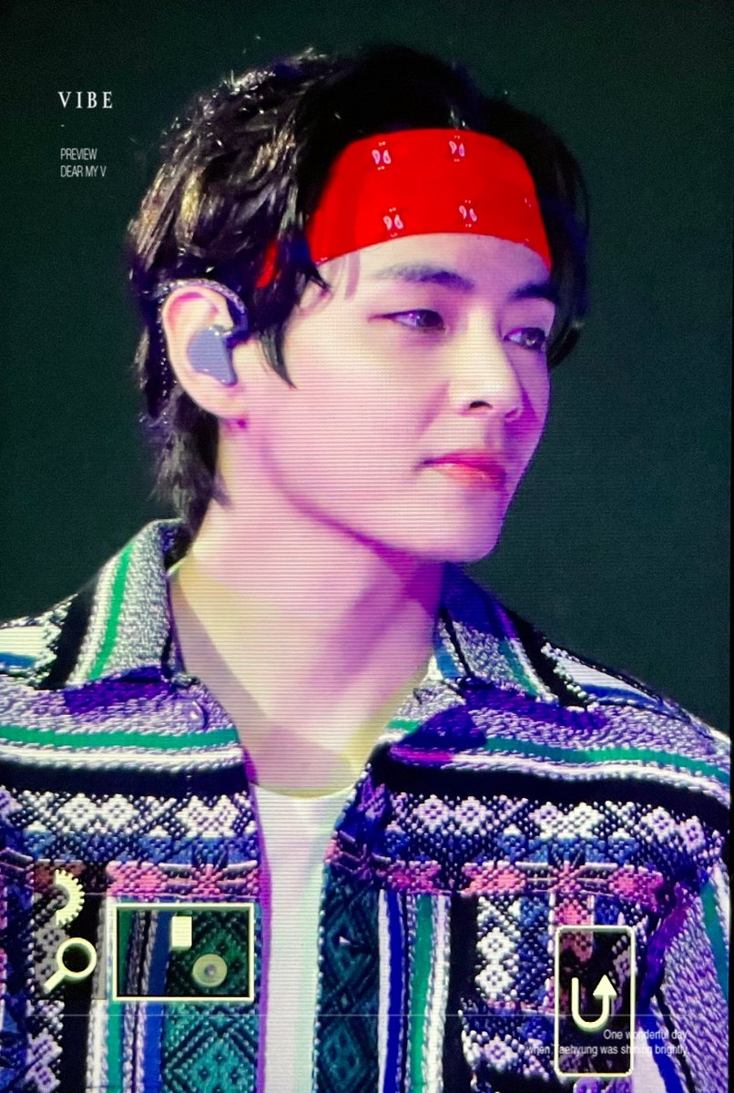 V_ibe_1230's tweet photo. [PRE] 220312 PTD Seoul 2nd day

태형이 반다나❤️❤️❤️❤️

#V #뷔 #태형 #TAEHYUNG #BTS      #BTSV #방탄소년단      @BTS_twt https://t.co/6myl2hP8NK