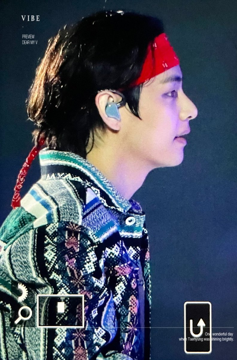 V_ibe_1230's tweet photo. [PRE] 220312 PTD Seoul 2nd day

태형이 반다나❤️❤️❤️❤️

#V #뷔 #태형 #TAEHYUNG #BTS      #BTSV #방탄소년단      @BTS_twt https://t.co/6myl2hP8NK