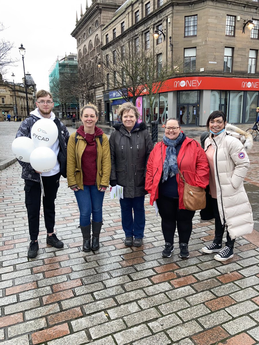 AffleckBaird's tweet photo. Great turn out today from Staff &amp; volunteers from ⁦@Dundee_Carers⁩ to promote support for Dundee’s Young Carers https://t.co/iHUHQPdYwD
