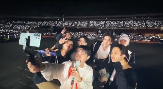 Palak_952's tweet photo. @bts_bighit a beautiful, blessed, memorable day for BTS &amp; ARMY♡ https://t.co/OGHVaGNcip