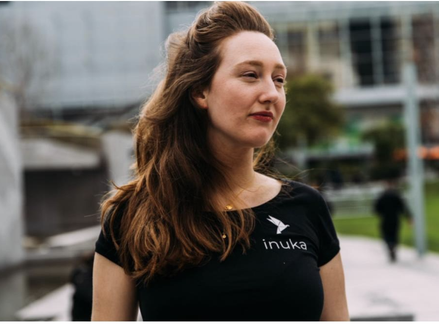 WEConnection's tweet image. Robin van Dalen &amp;amp; Inuka Coaching ’21 achievements: 1) ISO certified 2) published in a peer-reviewed scientific journal &amp;amp; 3) onboarded @TommyHilfiger PVH Europe &amp;amp; @amnesty to support people in 20+ countries. #goingbeyondborders #inukacoaching