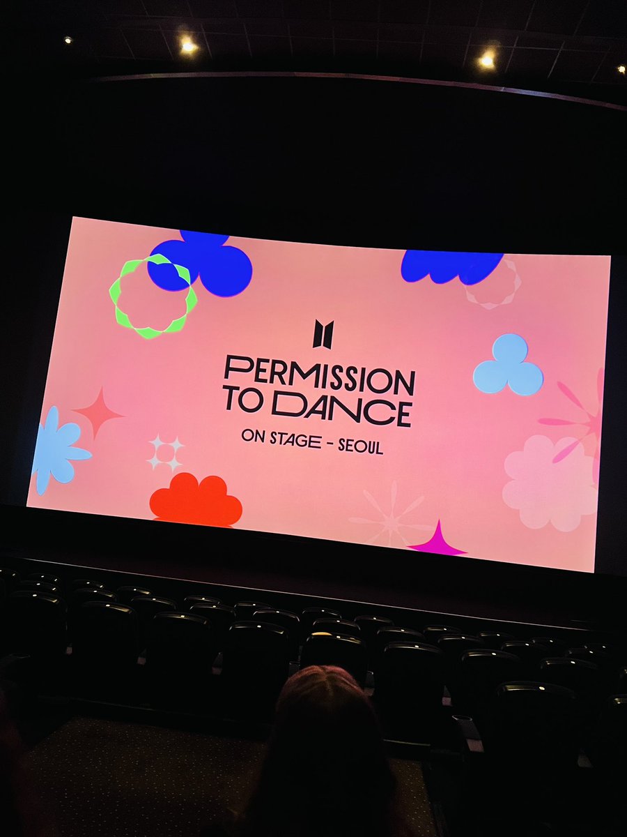 Ella_1308's tweet photo. #PTD_ON_STAGE_SEOUL #BTSCONCERT https://t.co/5O2M4mjhhW