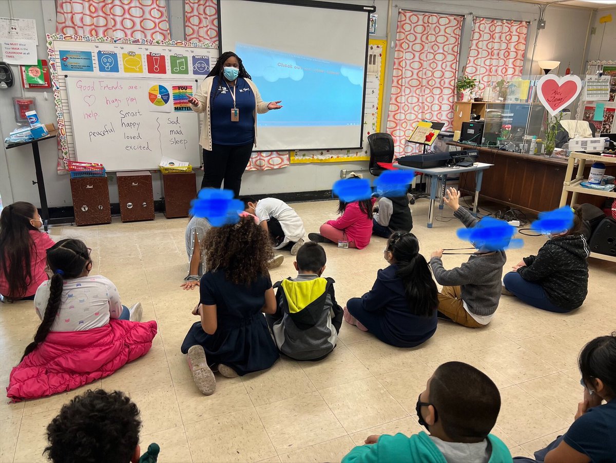 meagan_james88's tweet photo. Thanks again to Ms. Teng and her kiddos @EdWhiteES for letting me join in on the #HISDSELDay fun. We practiced fun breathing strategies together. @SELHISD @UrbanAssembly @SEL4USA @FranklinChang11 https://t.co/rbQ4Wm51IJ