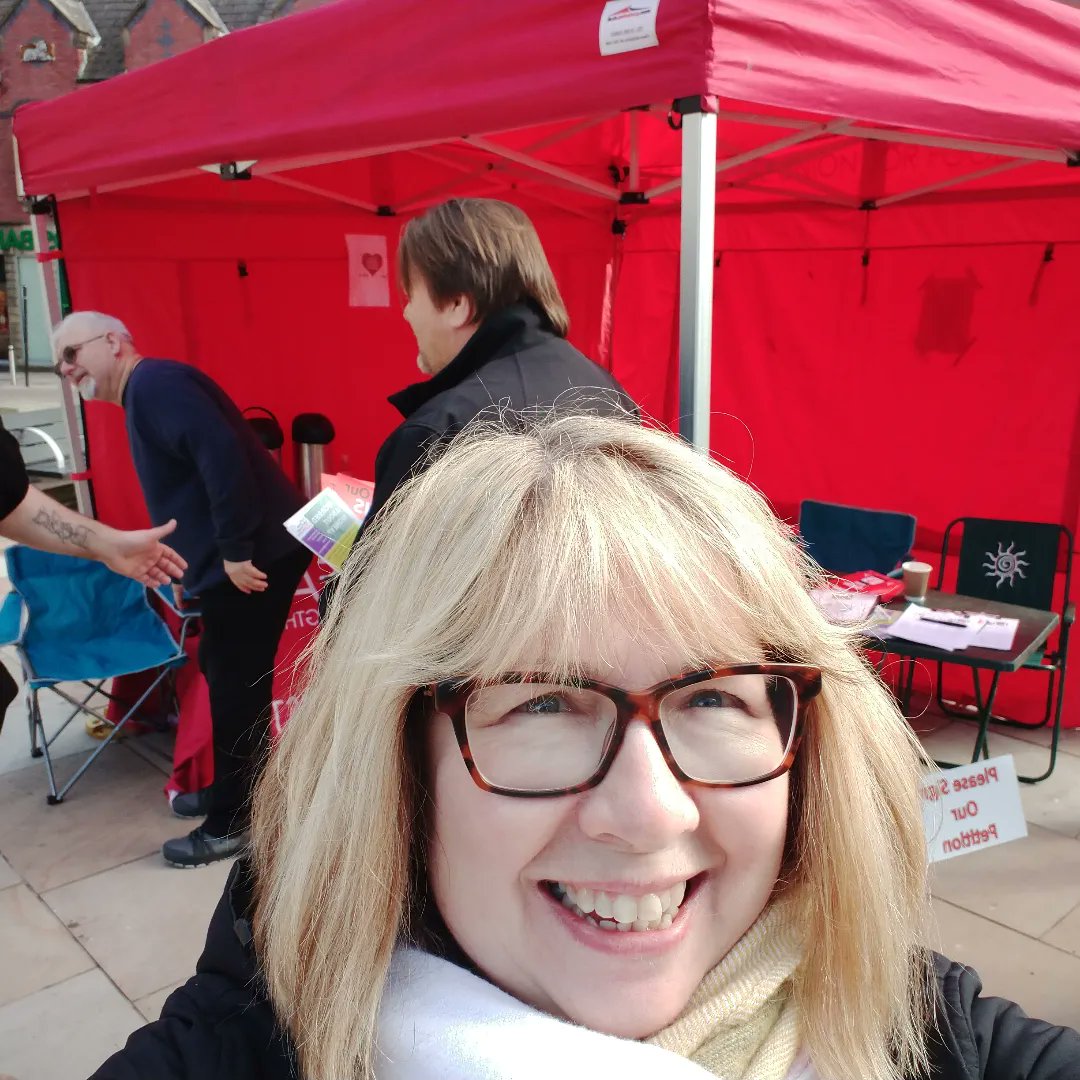 claire66hg's tweet photo. At the Right to Food campaign with @IanBFAWU and @ron4labour . Great response to the 1,000,000 signatures petition. Great to meet new comrades. #RightToFood #RighttoFoodSecurity https://t.co/sUsN9Y5o2R
