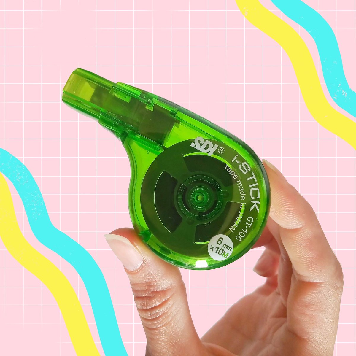 liggotrade's tweet image. Conoces nuestro ADHESIVO EN CINTA SDI? ✨💜 Contiene 10mts de adhesivo doble faz y tiene una tapa protectora para protegerlo. No es tóxico y es súper práctico para llevar a todos lados! 💕✨