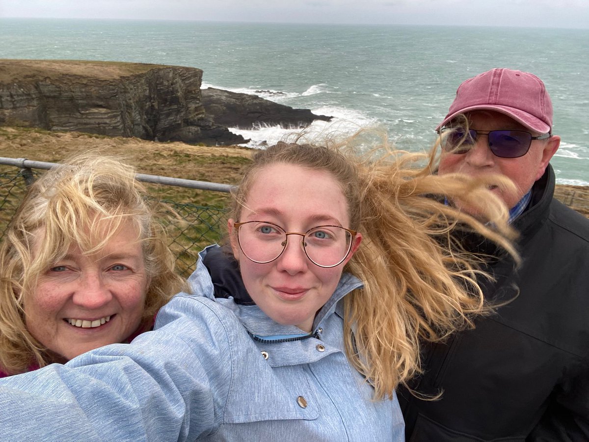 ThinkingSlimmer's tweet photo. Weekends are for…carefree walks, family time and good food 🥰 I hope you’re all having a lovely weekend 😘 #FeelingBlessed #PauseTime https://t.co/JwN8pxerkX