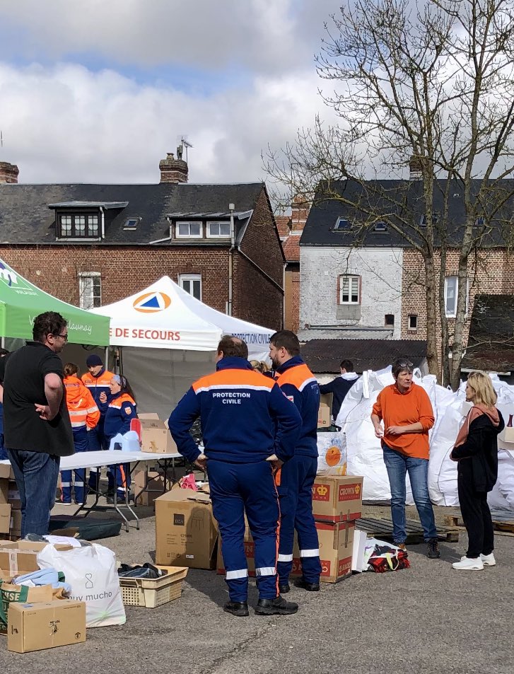 Solidarité🇺🇦 ⁦<a href="/FranceUkraine1/">France Ukraine</a>⁩ avec la ⁦<a href="/ProtecCivilefr/">Protection Civile</a>⁩ Seine-Maritime