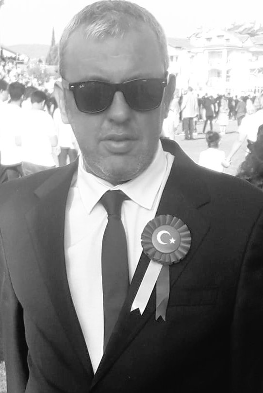 Okulumuz Beden Eğitimi Öğretmeni Osman Fatih Çetinkaya geçirdiği elim bir kaza sonucu vefat etmiştir. Cenazesi memleketi Kayseri'de defnedilecektir. Öğretmenimize Allahtan rahmet, ailesine ve sevenlerine sabır diliyoruz. Başımız sağolsun. Mekanın cennet olsun Öğretmenim