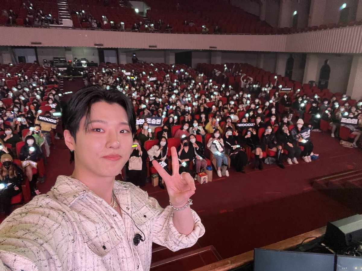 _chowoodz's tweet photo. 오늘 너무 좋은추억 고마워요 무즈❤️ https://t.co/xCMHCK5wmj